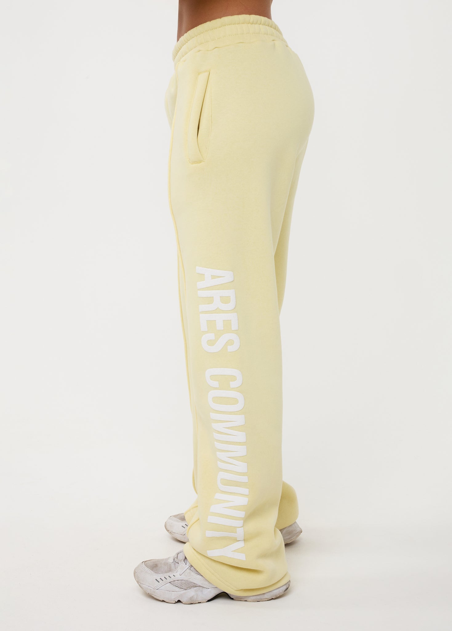 Ares Community Jogger Butter Yellow (DROPS 24 AUG 20:00)