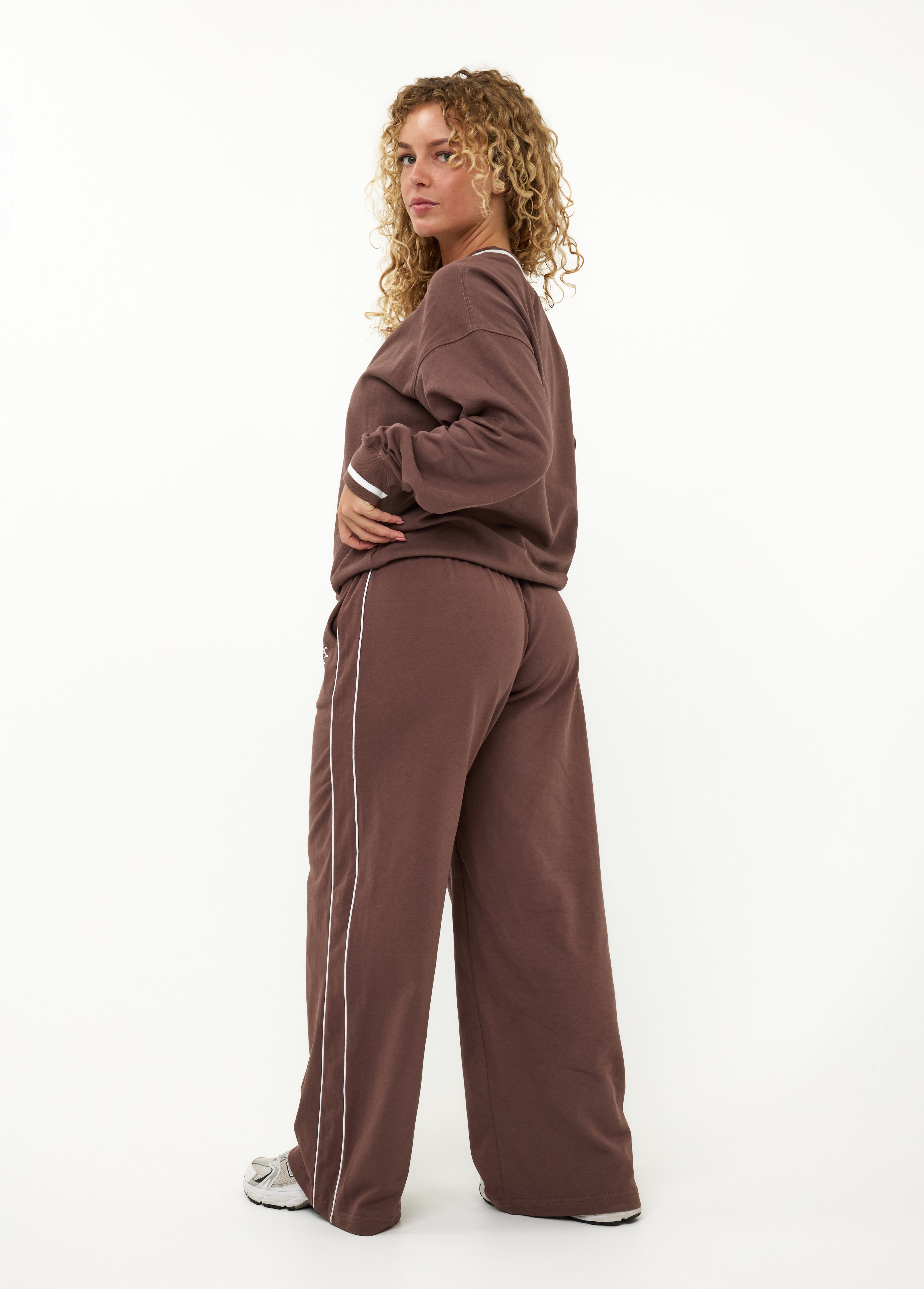 Ares Straight Leg Joggers Mocha Brown