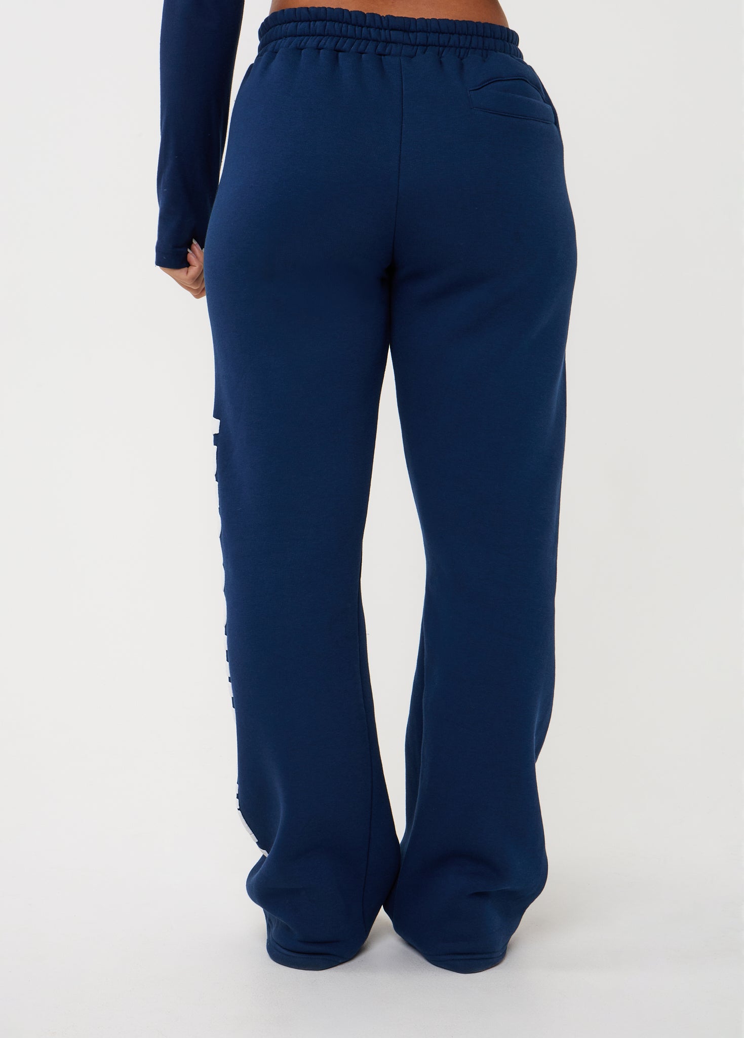 Ares Community Jogger Navy Blue (DROPS 24 AUG 20:00)