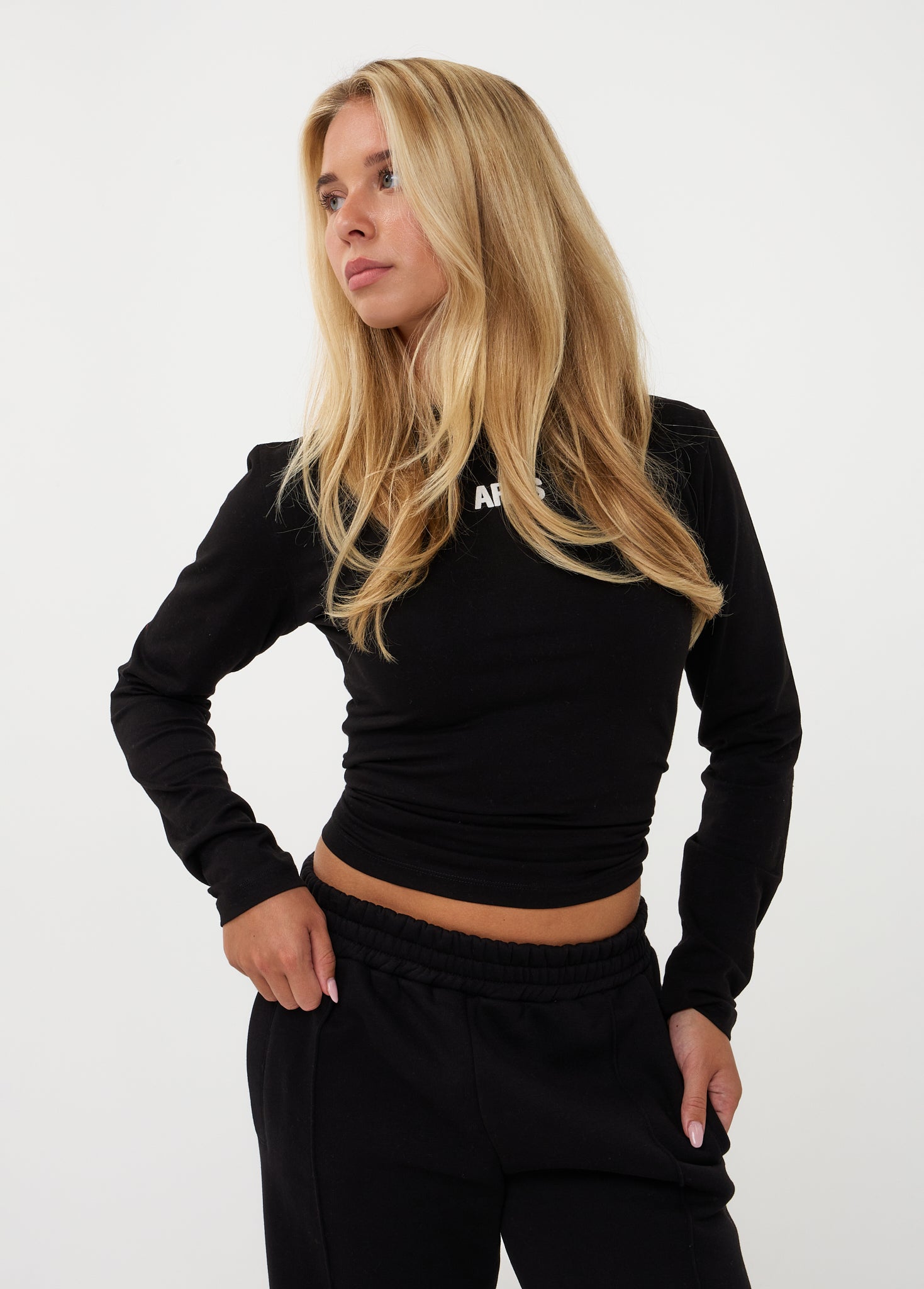 Ares Community Long Sleeve Black (DROPS 24 AUG 20:00)