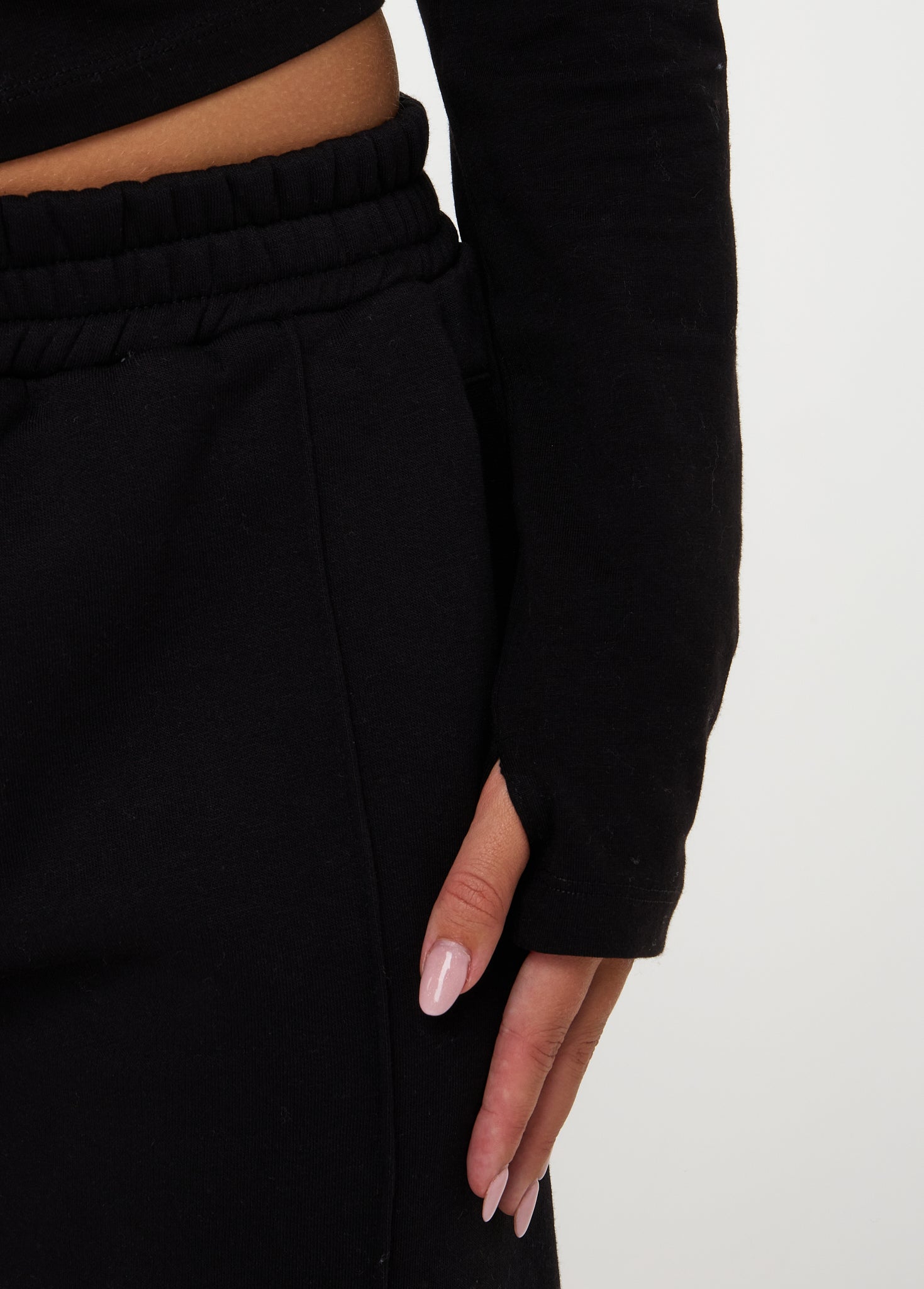 Ares Community Long Sleeve Black (DROPS 24 AUG 20:00)