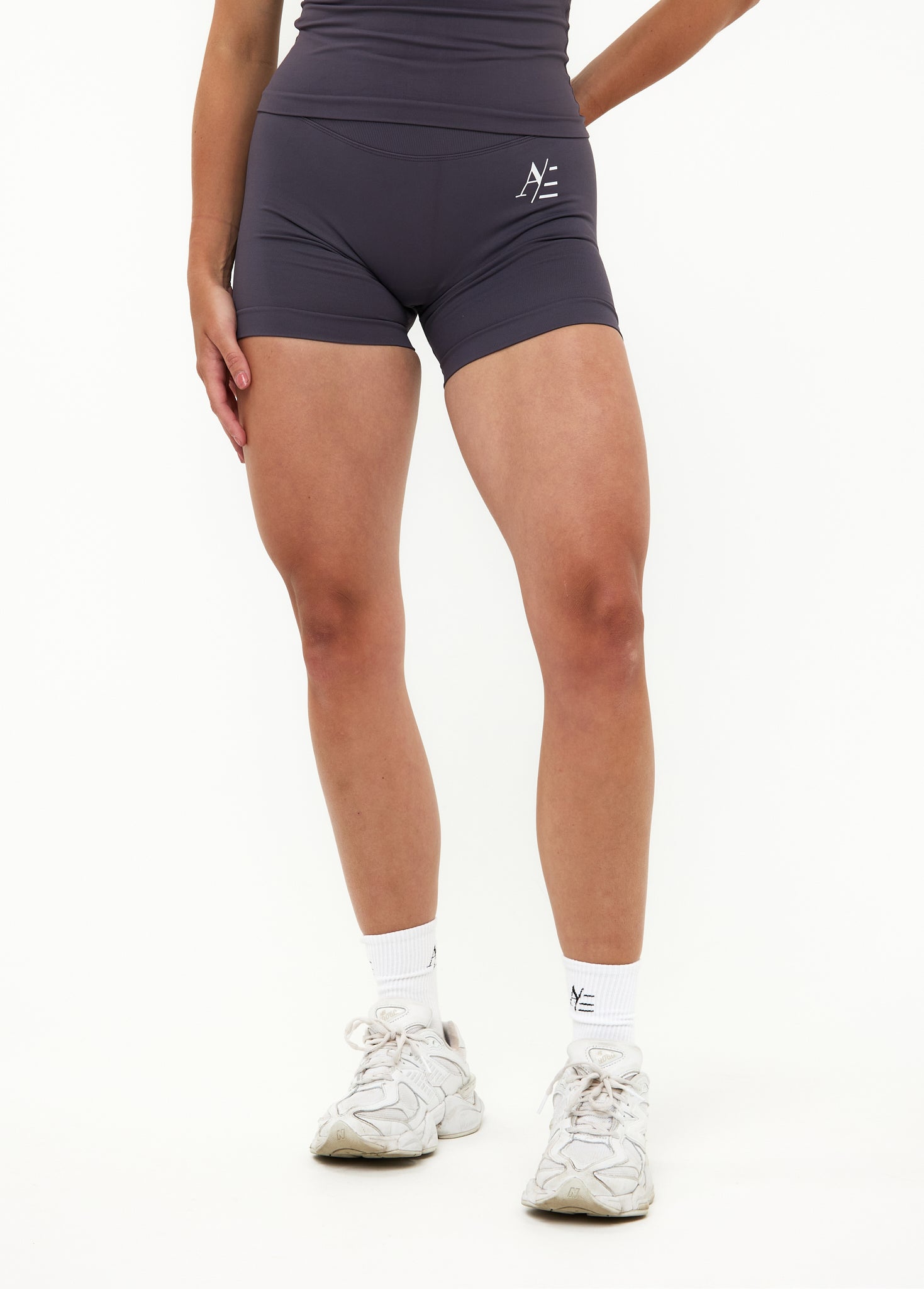 Sport Short Graphite Grey