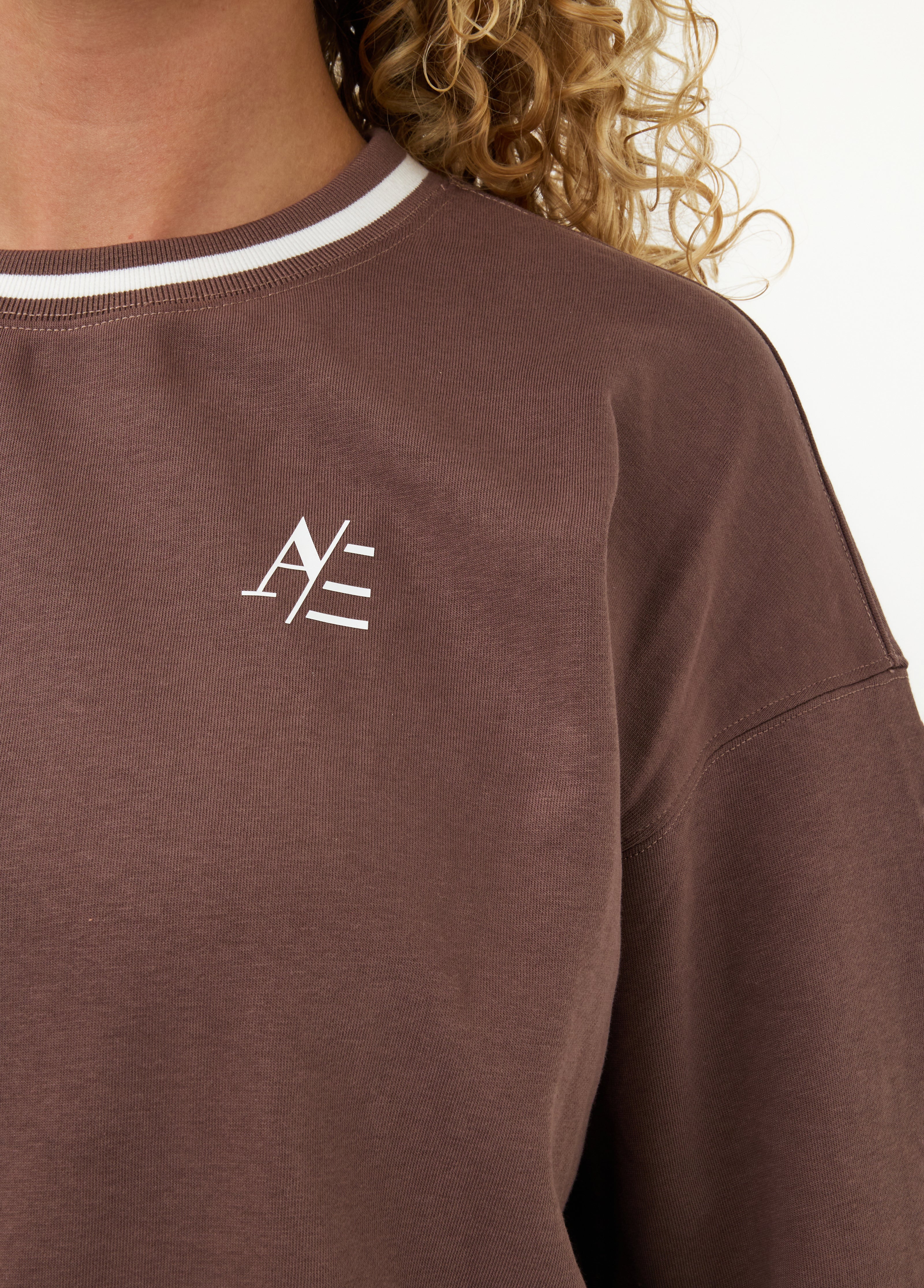 Ares Crewneck Top Mocha Brown
